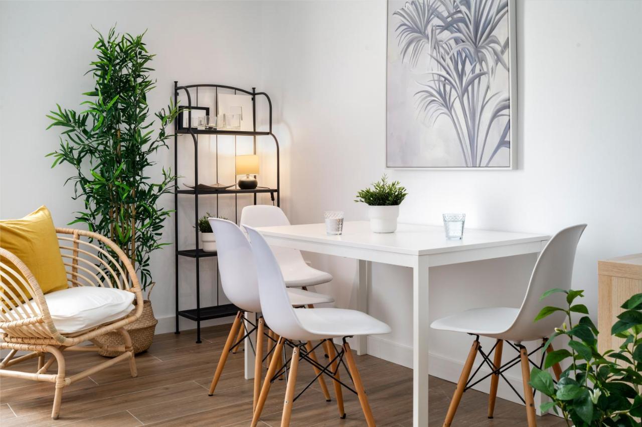 Mino Suite Apartment Siviglia Esterno foto