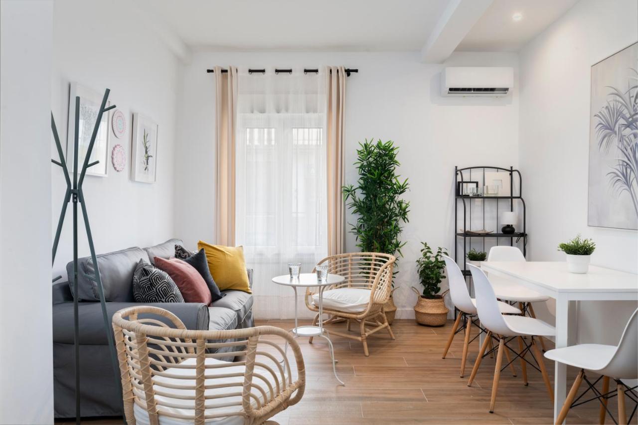 Mino Suite Apartment Siviglia Esterno foto