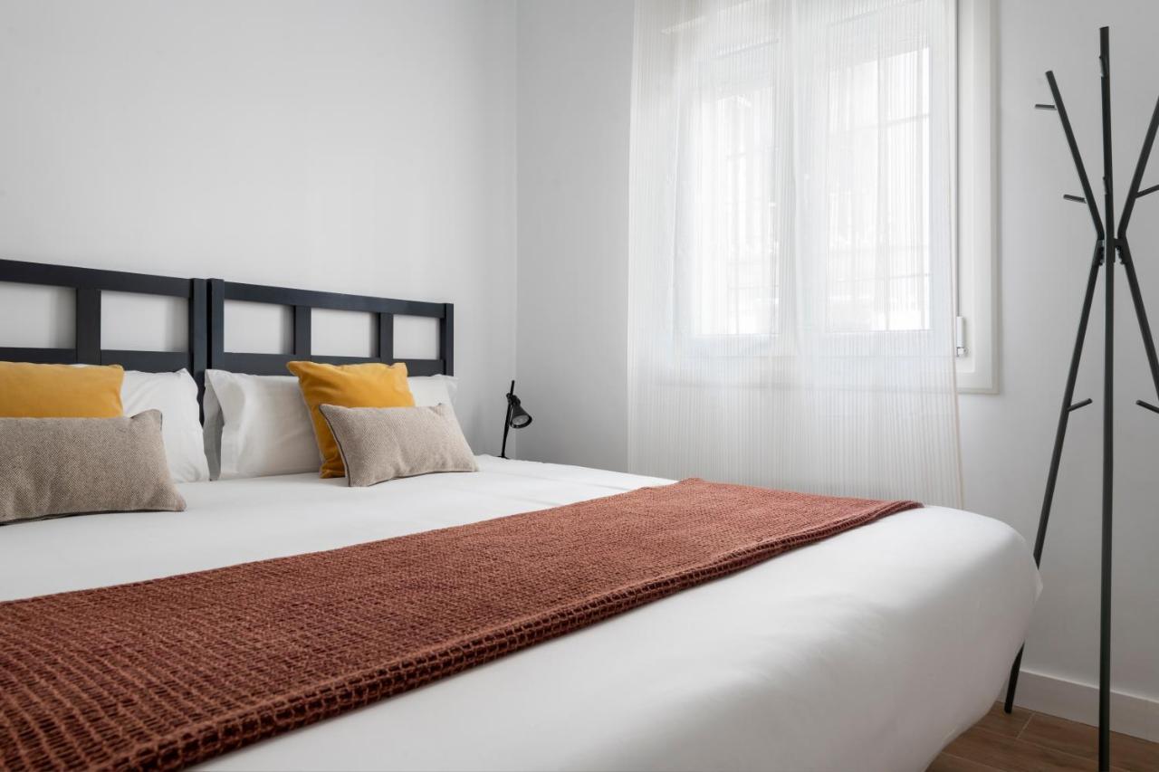 Mino Suite Apartment Siviglia Esterno foto